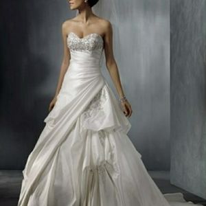 Alfred Angelo Wedding Gown size 14 NWT